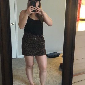 Vestique Leopard Mini-Skirt